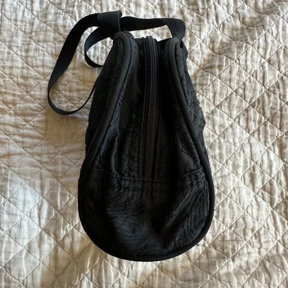 Lesportsac Black Floral Quilted Shoulder Bag - Picture 4 of 6